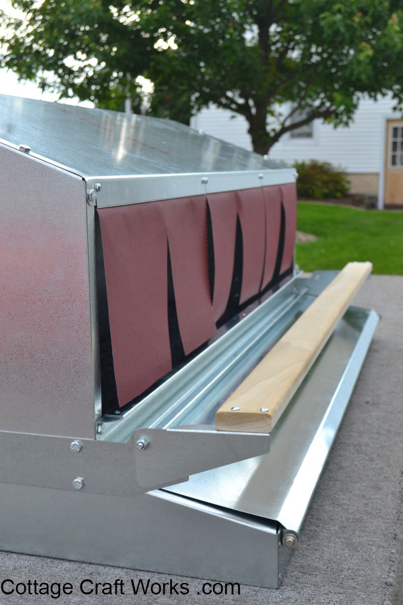 Rollaway, Roller Egg Roll Out Best Nest Box